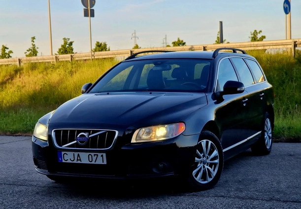 Volvo V70 cena 26900 przebieg: 299999, rok produkcji 2010 z Szczytna małe 352
